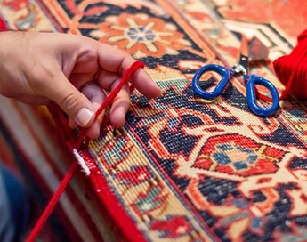 خدمات تخصصی و حرفه ای رفوی فرش در قالیشویی پونک 